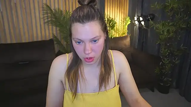 Snapshot of FuckMeDoll_ chatting on 10/02/25, 02:57 FuckMeDoll  online show from 10/02/25, 02:57