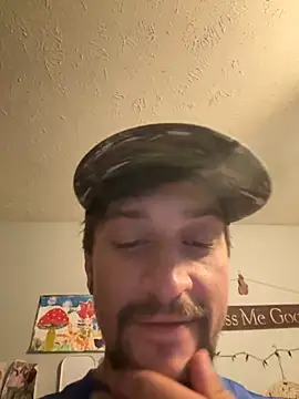 Amatueranon online show from 10/14/25, 10:32