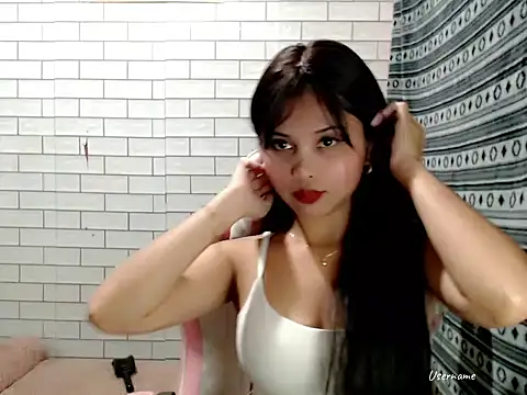 Snapshot of pinay_old_lover chatting on 10/26/25, 02:23 pinay old lover online show from 10/26/25, 02:23