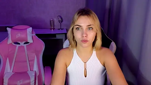 stefany and bettany online show from 11/12/25, 02:06