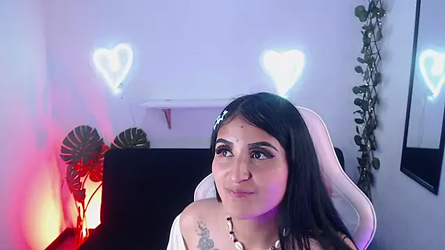 Snapshot of Lexy_Storm_18 chatting on 11/07/25, 07:25 Lexy Storm 18 online show from 11/07/25, 07:25