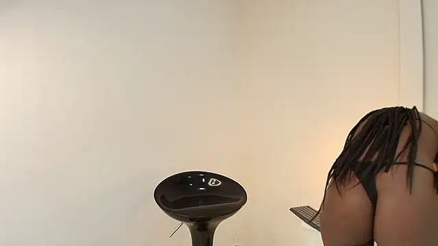 NatashaTaylor online show from 11/09/25, 07:39