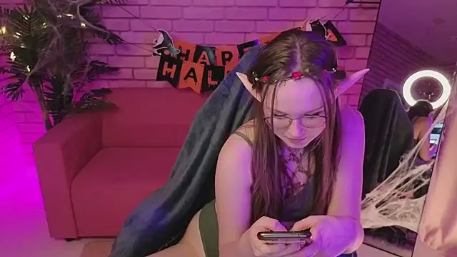 SirenaBlessing online show from 10/27/25, 09:02