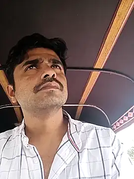 Snapshot of puneriboy32 chatting on 11/12/25, 07:53 puneriboy32 online show from 11/12/25, 07:53