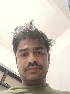 Snapshot of puneriboy32 chatting on 11/14/25, 03:05 puneriboy32 online show from 11/14/25, 03:05