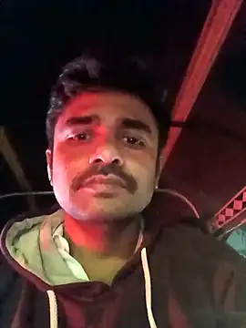 Snapshot of puneriboy32 chatting on 11/14/25, 04:17 puneriboy32 online show from 11/14/25, 04:17