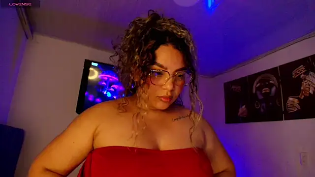 scarlet queen   online show from 10/30/25, 02:35