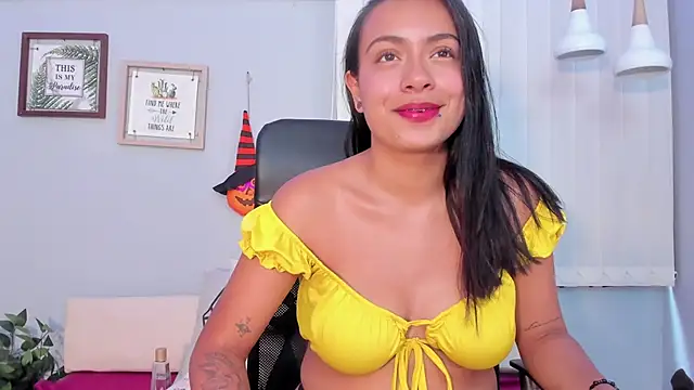 Lilo Rose online show from 10/21/25, 07:36
