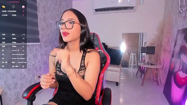 Luciaoregon online show from 10/23/25, 01:10