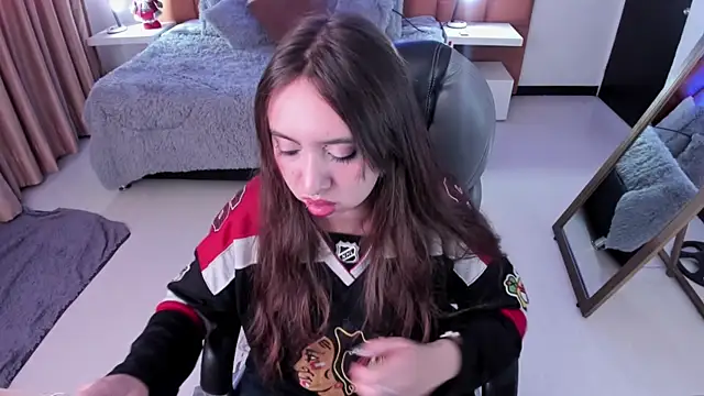 Snapshot of Scarlett__Cooper__ chatting on 12/20/25, 12:56 Scarlett Cooper online show from 12/20/25, 12:56