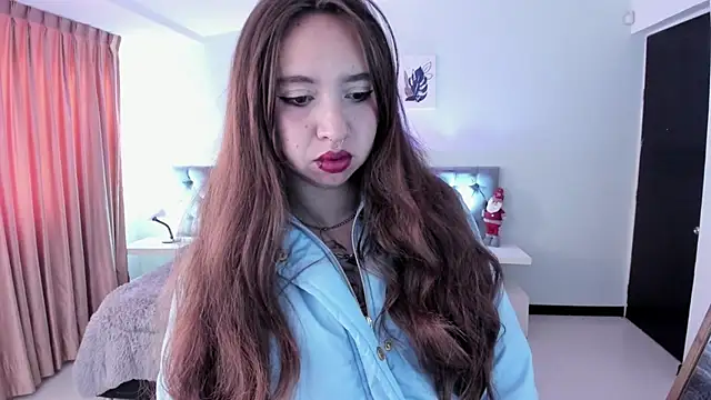 Snapshot of Scarlett__Cooper__ chatting on 01/07/26, 11:56 Scarlett Cooper online show from 01/07/26, 11:56