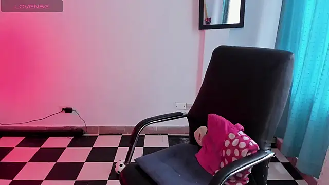 Scarlett  Cooper   online show from 03/27/26, 10:31