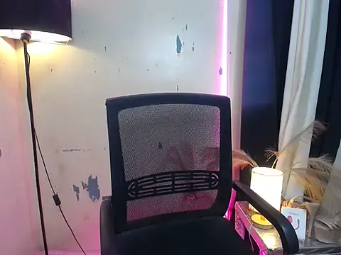 Kylaanne online show from 06/25/26, 06:40