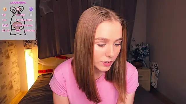 Snapshot of TienKnous chatting on 11/12/25, 07:13 TienKnous online show from 11/12/25, 07:13