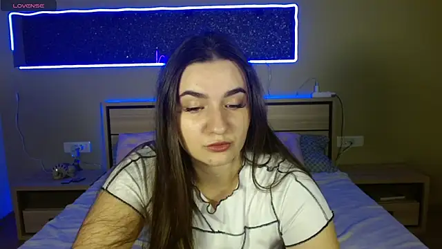 Snapshot of cutieblush chatting on 10/05/25, 08:51 cutieblush online show from 10/05/25, 08:51