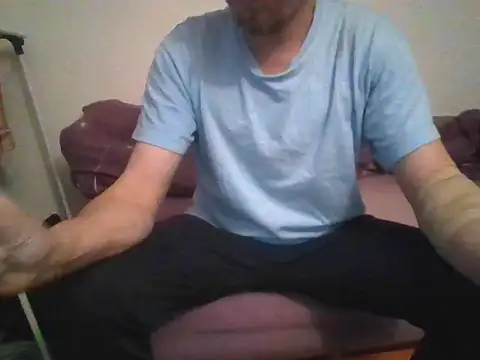 honzinka83 online show from 11/15/25, 04:58