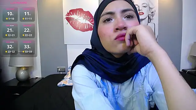 Neesha   online show from 11/03/25, 09:48