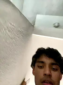 Snapshot of feetbooy chatting on 10/31/25, 08:10 feetbooy online show from 10/31/25, 08:10