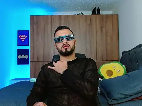 mathewv  online show from 11/19/25, 04:12