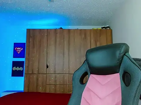 mathewv  online show from 11/29/25, 11:41