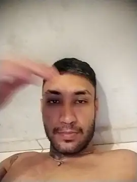 Snapshot of favelaboy10 chatting on 10/23/25, 05:12 favelaboy10 online show from 10/23/25, 05:12