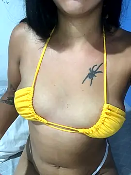 Snapshot of deby_03 chatting on 11/02/25, 11:51 deby 03 online show from 11/02/25, 11:51