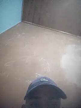 Snapshot of mestre637 chatting on 10/31/25, 08:04 mestre637 online show from 10/31/25, 08:04