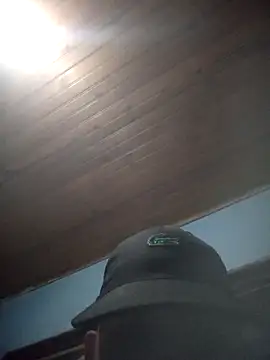 Snapshot of mestre637 chatting on 11/03/25, 12:02 mestre637 online show from 11/03/25, 12:02