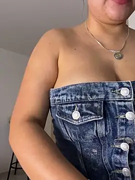 Zoe riivas online show from 10/23/25, 11:31