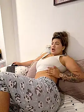 Zoe riivas online show from 04/22/26, 11:23