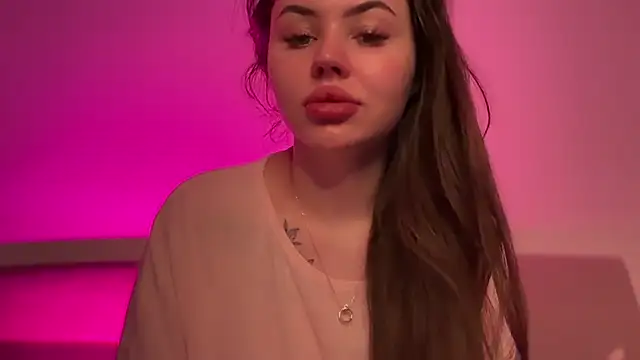 Snapshot of AlmaryKim chatting on 11/20/25, 04:29 AlmaryKim online show from 11/20/25, 04:29