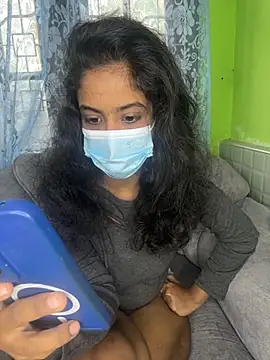 Snapshot of SukiyamaAsia chatting on 11/29/25, 07:11 SukiyamaAsia online show from 11/29/25, 07:11