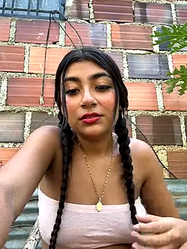 Snapshot of Sweed-virgin-pussy chatting on 11/06/25, 03:02 Sweed-virgin-pussy online show from 11/06/25, 03:02