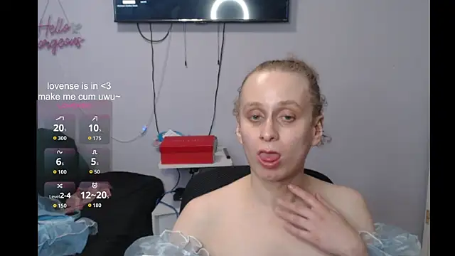 Snapshot of cinderellie chatting on 11/02/25, 02:03 cinderellie online show from 11/02/25, 02:03