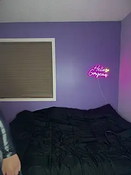 Snapshot of cinderellie chatting on 11/15/25, 04:21 cinderellie online show from 11/15/25, 04:21