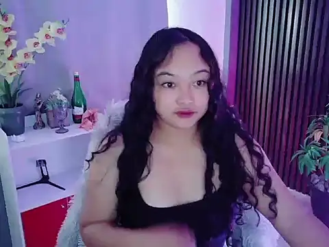 UrFavouriteCravings online show from 03/03/26, 06:52