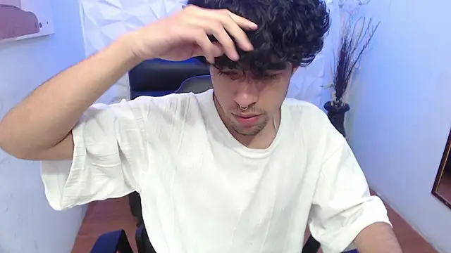 Liil boy online show from 11/08/25, 06:46