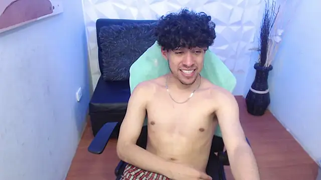 Liil boy online show from 11/13/25, 03:38