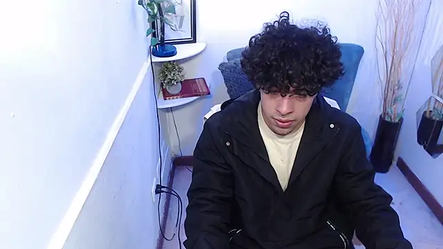 Liil boy online show from 12/02/25, 03:34