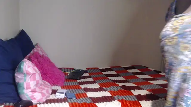 PIXIEBITCHXXX26 online show from 04/24/26, 07:05