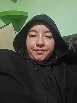 annyaparis online show from 11/19/25, 12:10