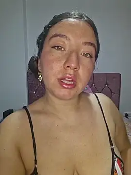 annyaparis online show from 12/01/25, 11:10