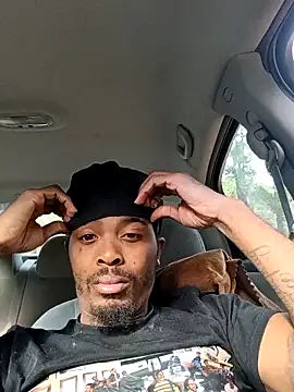 Snapshot of Kadsanova chatting on 10/25/25, 08:14 Kadsanova online show from 10/25/25, 08:14