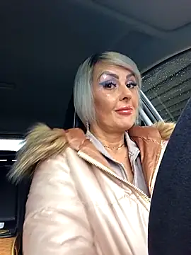 KirraWhite online show from 11/09/25, 06:23