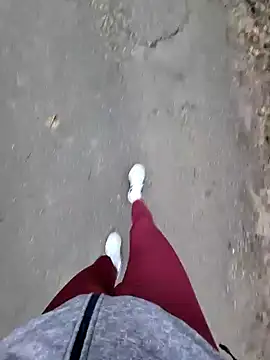 Snapshot of rezzzze chatting on 02/19/26, 04:36 rezzzze online show from 02/19/26, 04:36