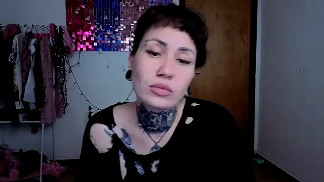 Senorita  Dakota online show from 11/13/25, 12:48