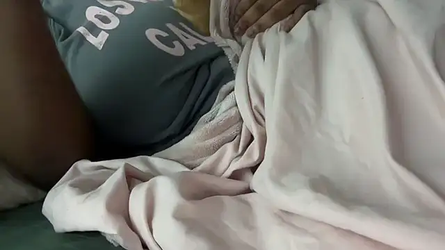 Snapshot of nanaisbackk chatting on 10/27/25, 10:47 nanaisbackk online show from 10/27/25, 10:47