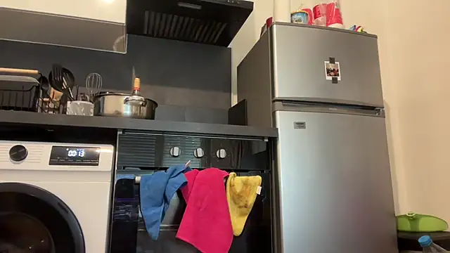 Snapshot of nanaisbackk chatting on 11/04/25, 08:13 nanaisbackk online show from 11/04/25, 08:13