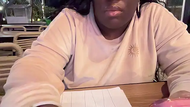 Snapshot of nanaisbackk chatting on 12/14/25, 04:34 nanaisbackk online show from 12/14/25, 04:34