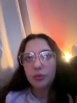 Snapshot of Victoria6989 chatting on 12/13/25, 09:53 Victoria6989 online show from 12/13/25, 09:53